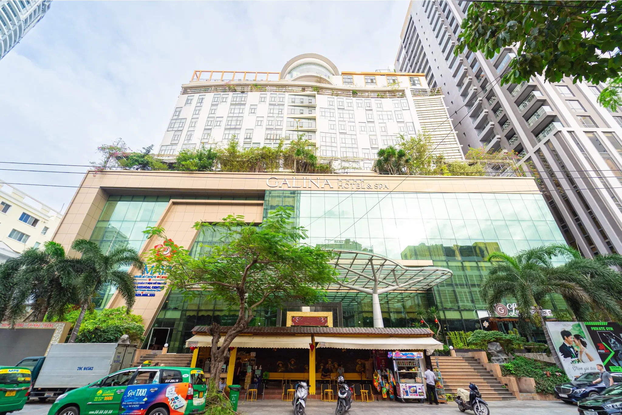 Фасад Galina Hotel & Spa в Нячанге